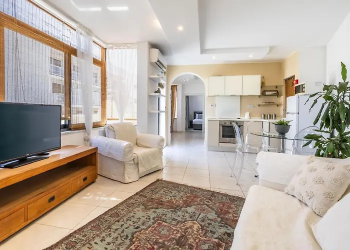 Daire Large Terrace Penthouse *