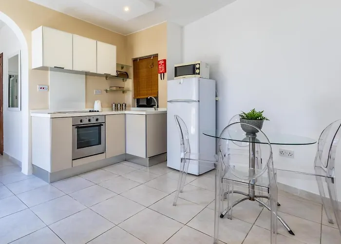 Large Terrace Penthouse Appartement Sliema