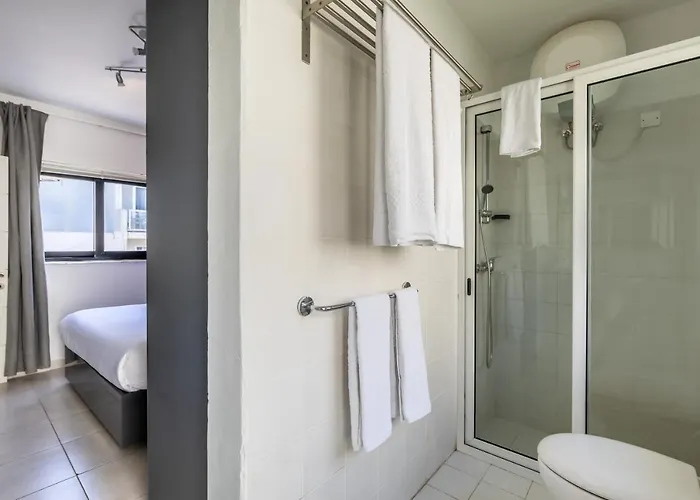 아파트 Large Terrace Penthouse 슬리에마