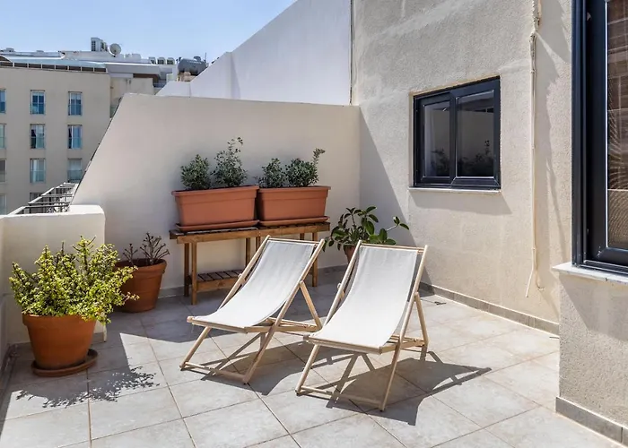 Large Terrace Penthouse *